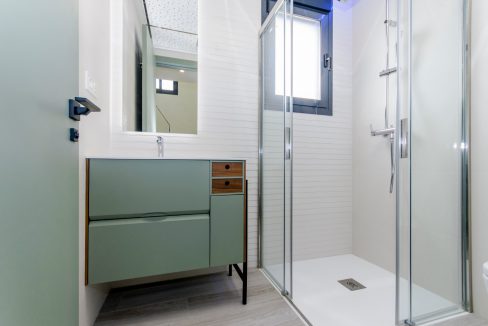 o_1ekjieg3crmj1nnk1nnbq9h1fke2q