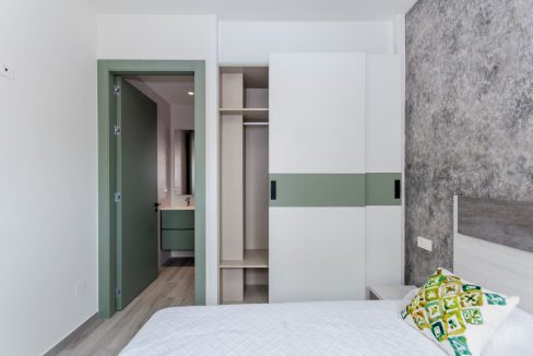 o_1ekjieg3d181i1mh3dmc1bpb8372v