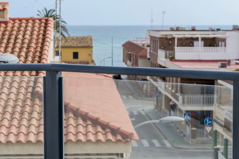 o_1ekjieg3e17lsirvvha1700pi73c