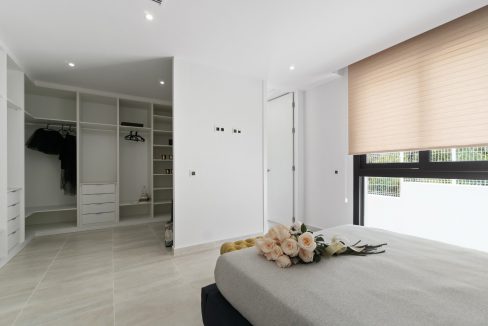 o_1ekm38ru91mjqj4b1msm1k9embb2d