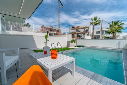 o_1ekm38rua1eff7pg1b247v2gnv2t