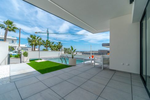 o_1ekm38ruar8t171a19k21u2i1ljo2n