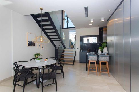 o_1ekovlm981u1velm1ku21rchvuv2e