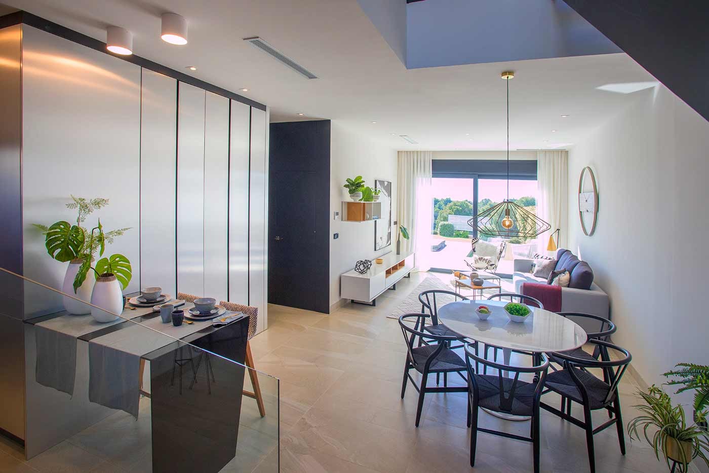 o_1ekovlm98q4uh3lo6u4un15kj2b