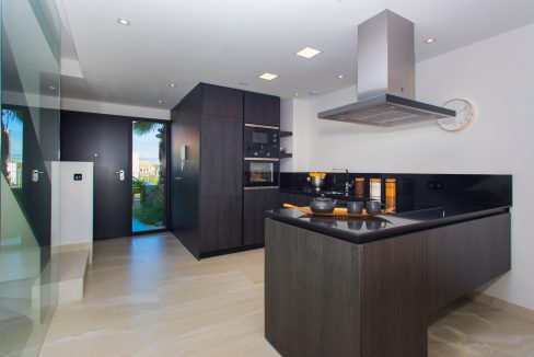 o_1ekr9im0j1ol416el1ica1cjcceu2j