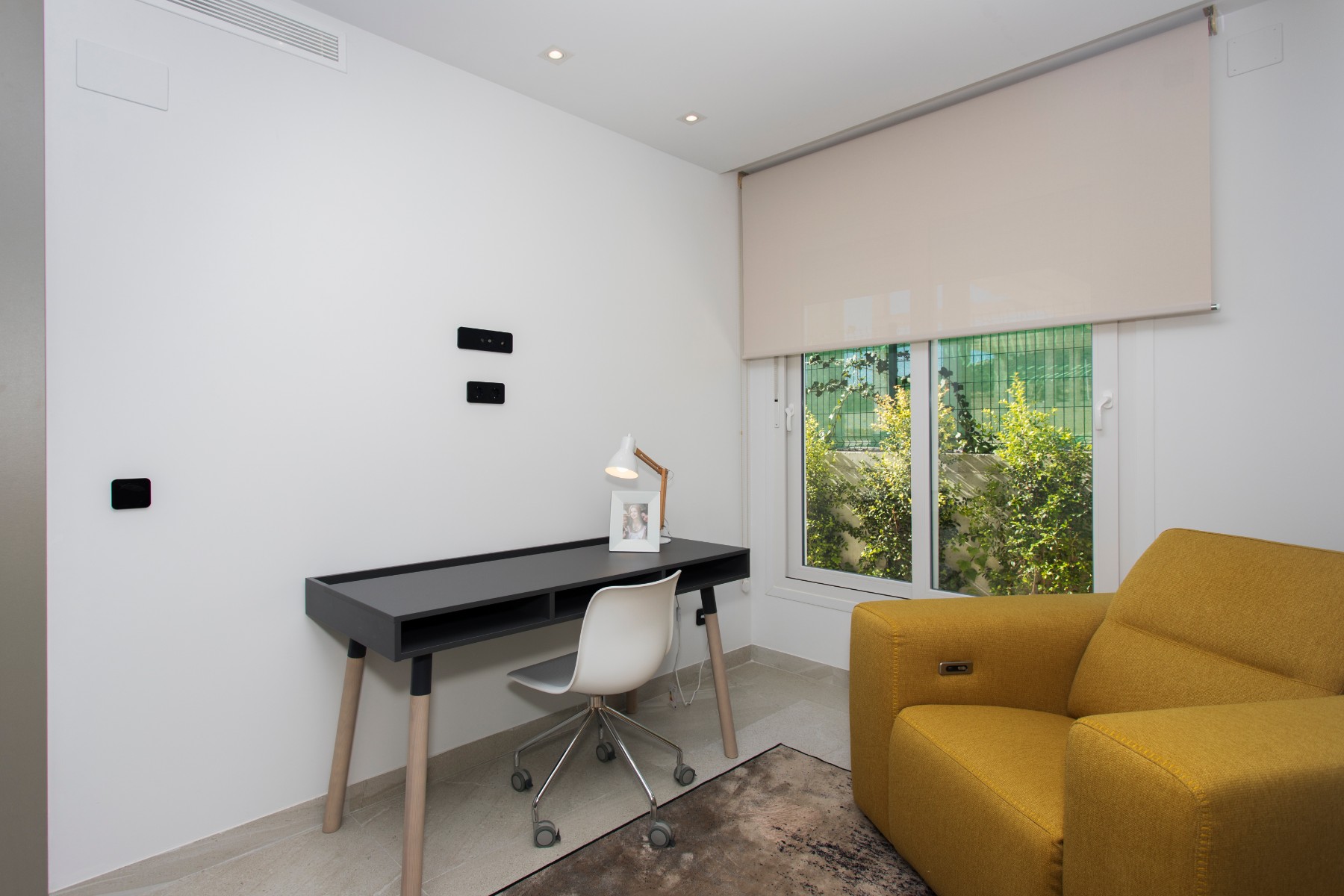 o_1ekr9im0l1l9sc1b3mb1frb1bim2t