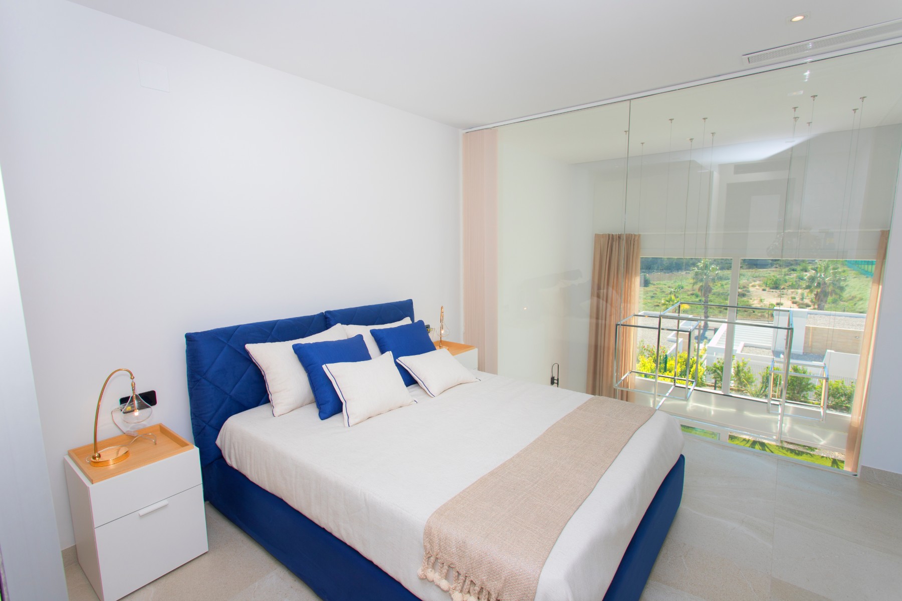 o_1ekr9im0m1091lthfnd1vq4pie33