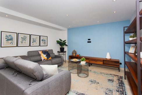 o_1ekr9im0m1b5g11seaf31679rrd38