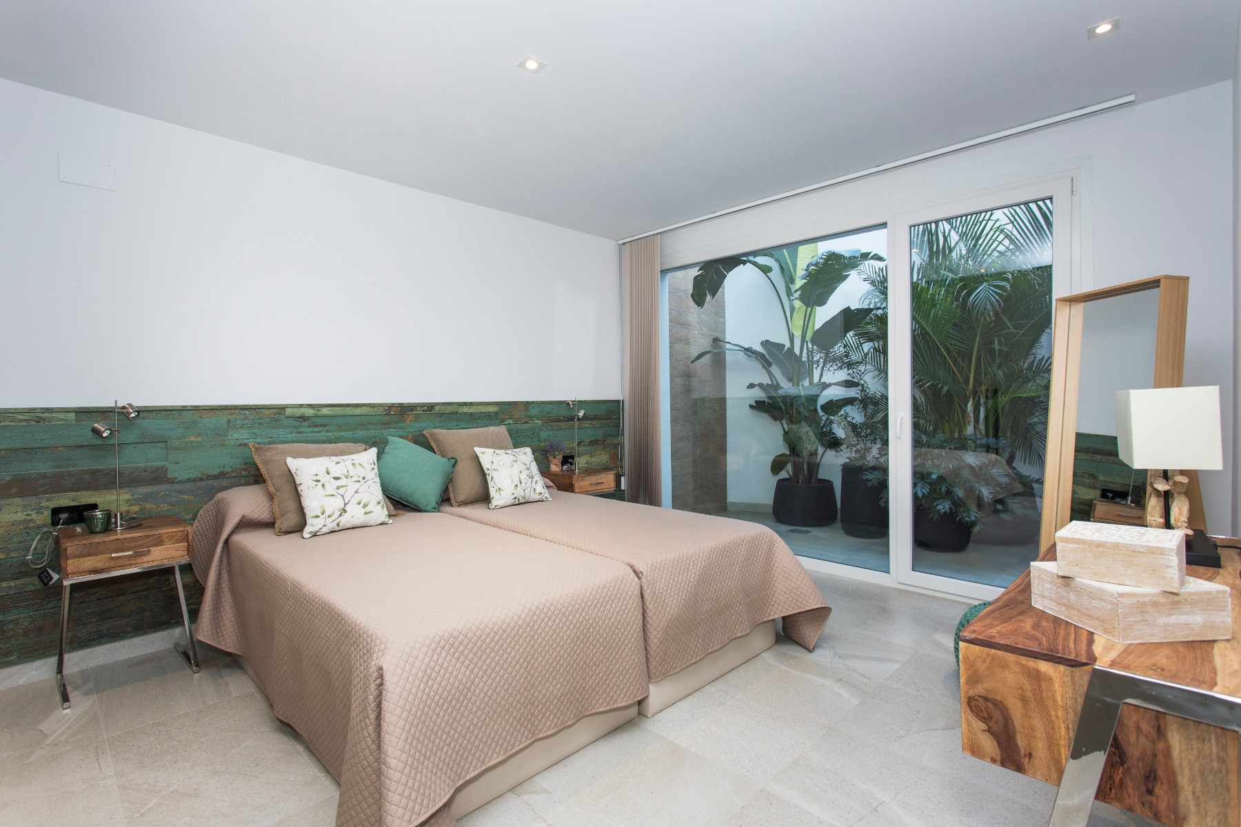 o_1ekr9im0p177q1par1uenih1r553h