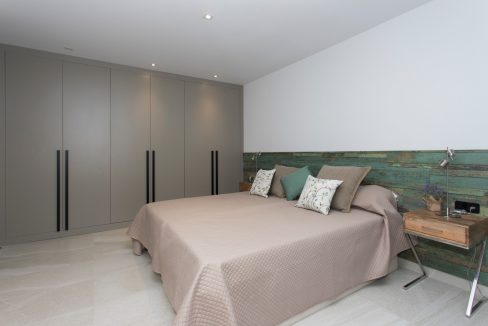 o_1ekr9im0p53b1ivq1vg413hk1lb23i