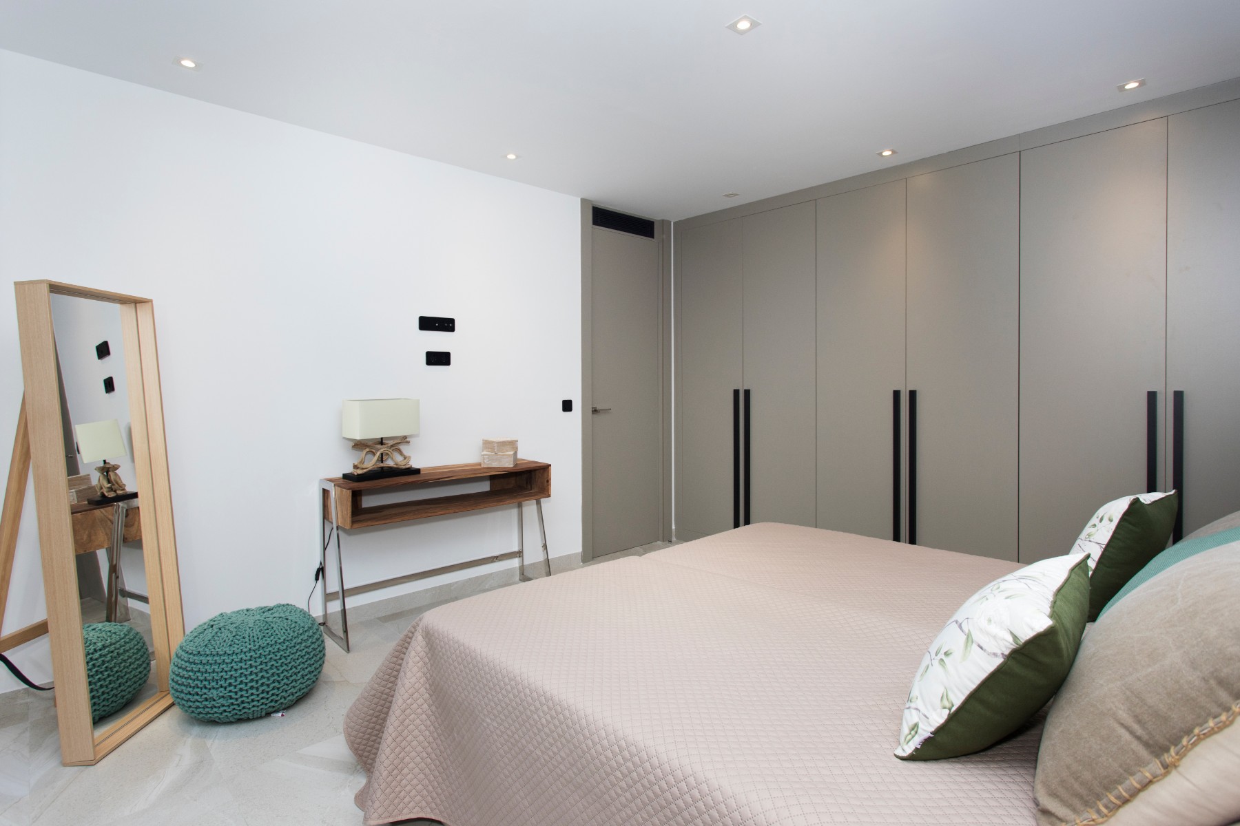 o_1ekr9im0q1p11pltrmc91u7sp3j