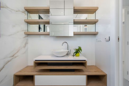 o_1el0gfm471i6b10ms9j71k8m14c124