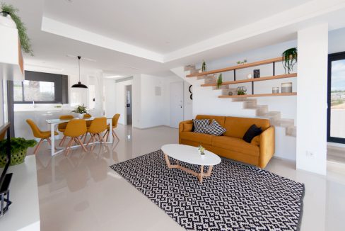 o_1el56jhgt1f93h41hnq78r41120