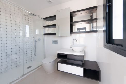 o_1el56jhgv1u8vn6ubipf1ambi25