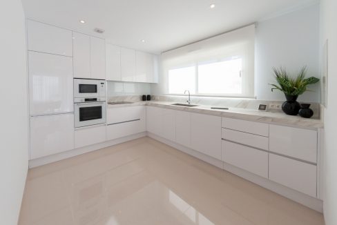 o_1el5k7ue31kuotr03tg1832ibh1r