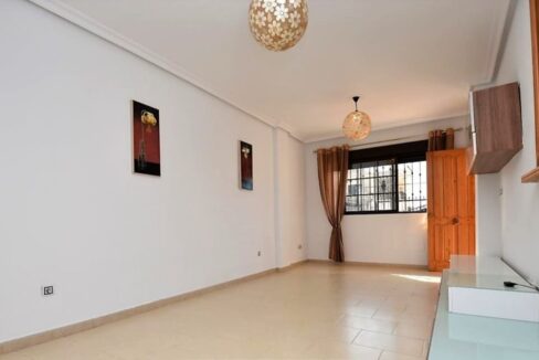 o_1el6d9ahbirc11l91oe016hn4v55o