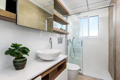 o_1elacn8miuponuc1e291i4udft27