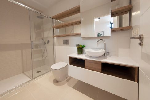 o_1elauav0sm6s1q9vc59apir21v