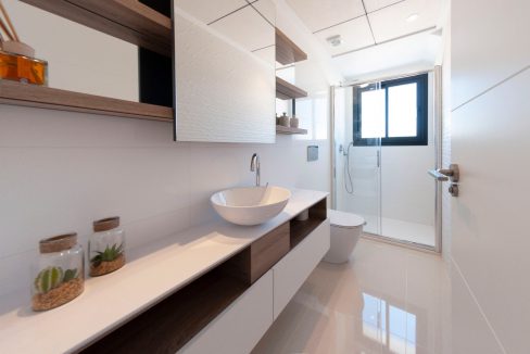 o_1elauav0t1d5dj4jv5c1gk311p223