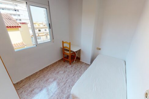 o_1elhvedcprdnefault8f748u24