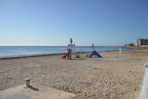 o_1elr2mut0181ut7eu8t1fru15nq4n