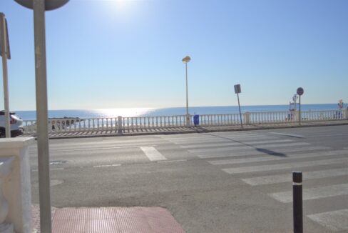 o_1elr2mut090u4hl1u4o1gdhf6e4m