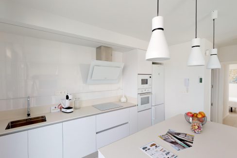 o_1emra7nhv1lqe1aarler15kh1n4h32