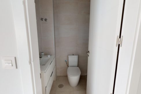 o_1emra7nhv1spt17kq1g521dcl12c533