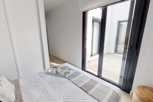 o_1emra7ni01lao1m281vva3t3160238