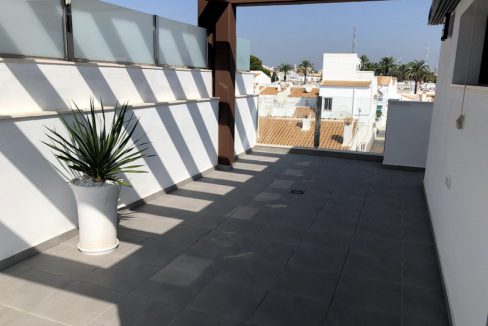 o_1emri025usl11ih1rti18ok1m9f34