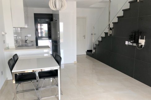 o_1emri0261g1b1prq8h31l4f23l3r