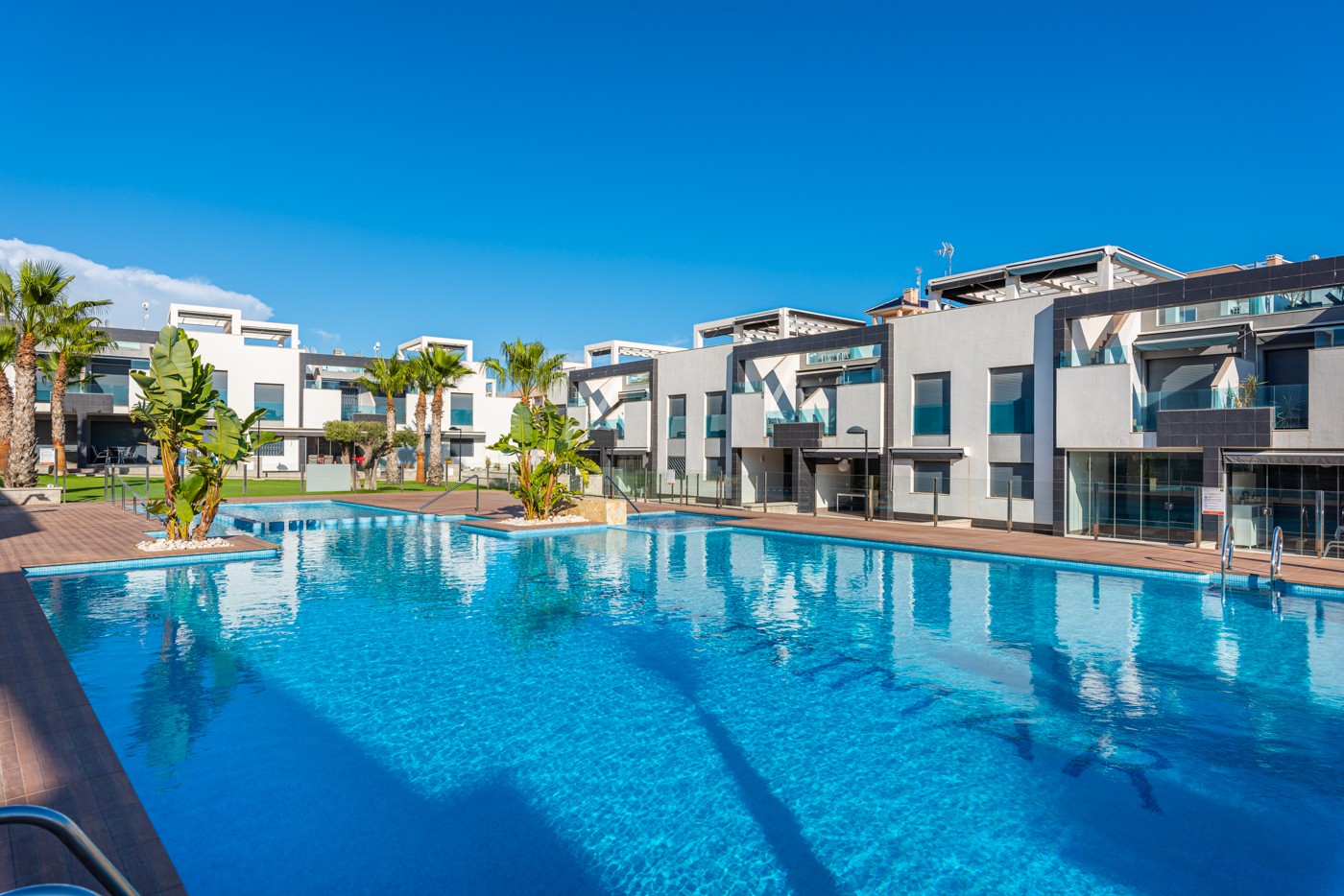 o_1emtm7noa7j61sti14ccg1ai4v2o