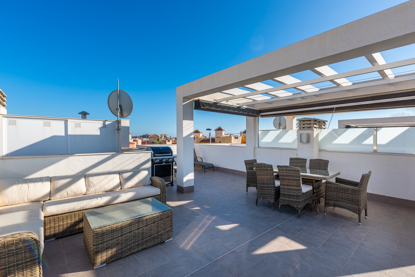 o_1emtm7nob1ke514ef1pd41sob15qb2t