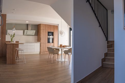 o_1emu3div91grc1hddm9tale1bnf2f