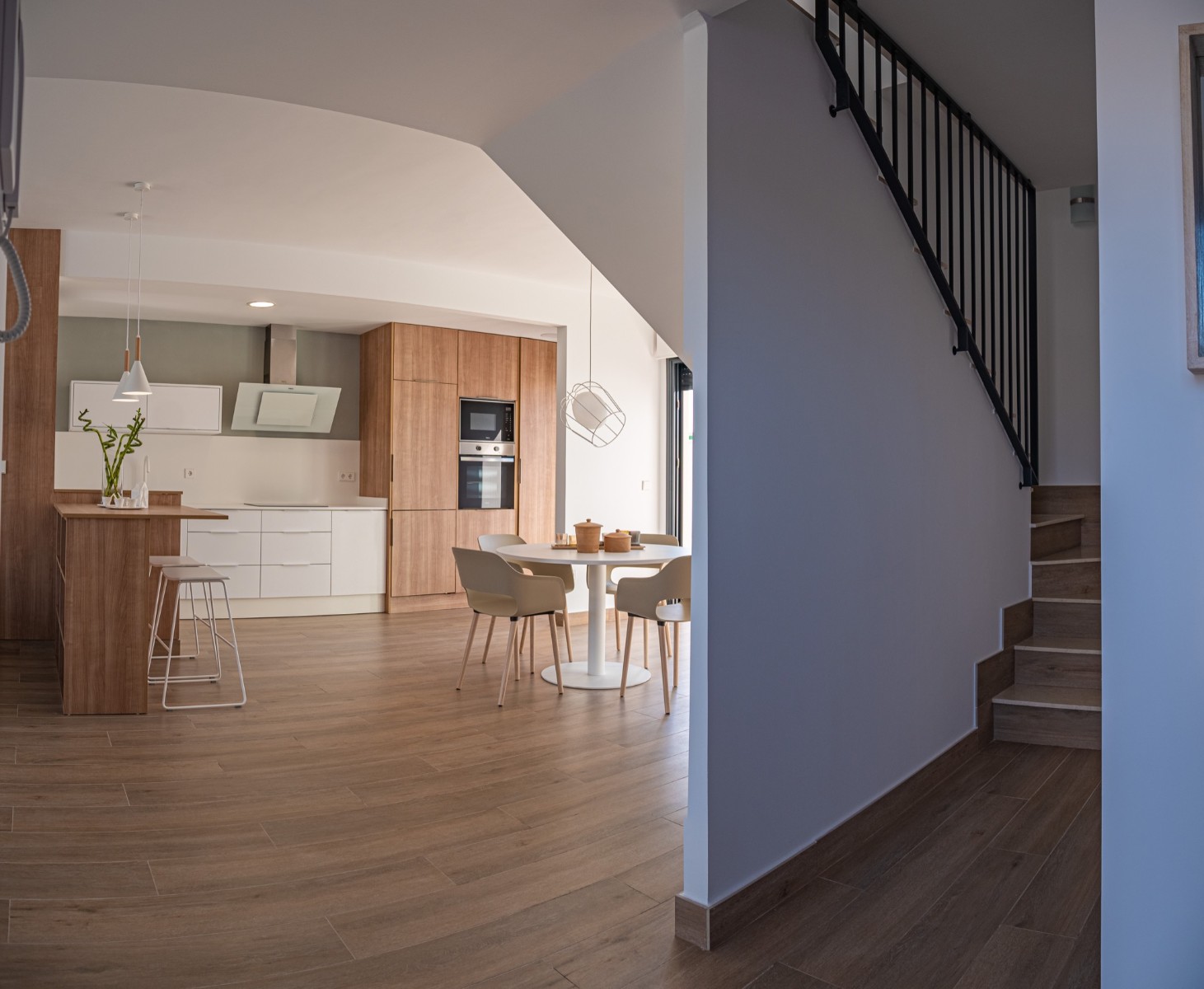 o_1emu3div91grc1hddm9tale1bnf2f