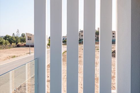 o_1emu3divak131jenghp173qq82m