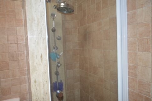 o_1enc09b0r16ftip6cq21h161jc23q