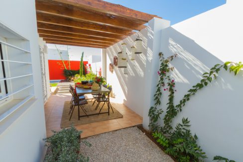 o_1ente7pdfms76t814ivn4pbpr2p