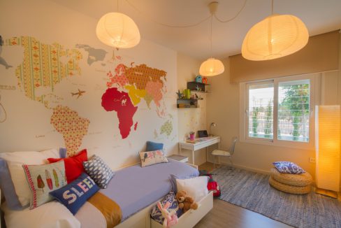 o_1ente7pdg1f61aie1le1hj11nve33