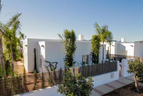 o_1ente7pdg1ngq1bl9t12i5e17i835