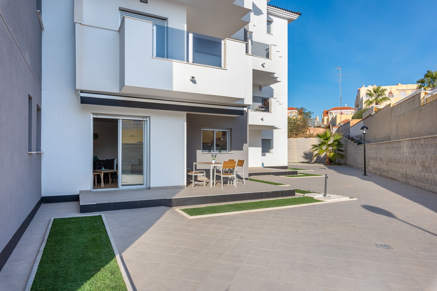 o_1envu02qmi8hh4u1q9mutn1es527