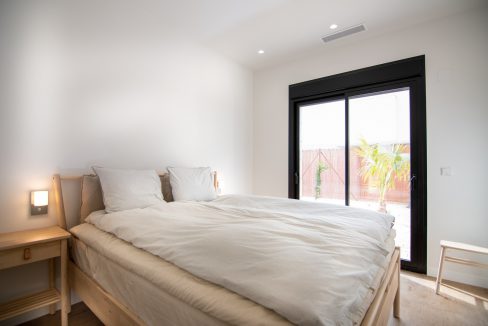 o_1eouk89oq1d3511hs18du1htb1c3i2d