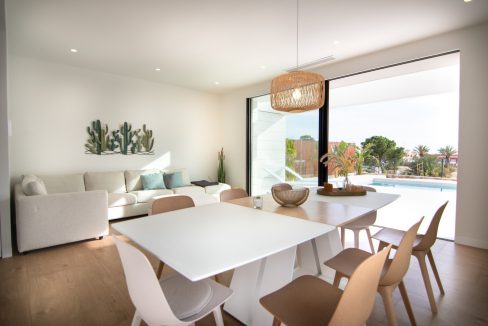 o_1eouk89orvkt1di1ic5adgld12k