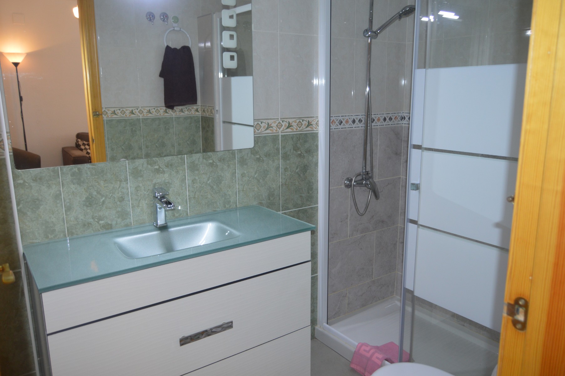 o_1epk1hb5bcgsvcdo474pi1jr23f