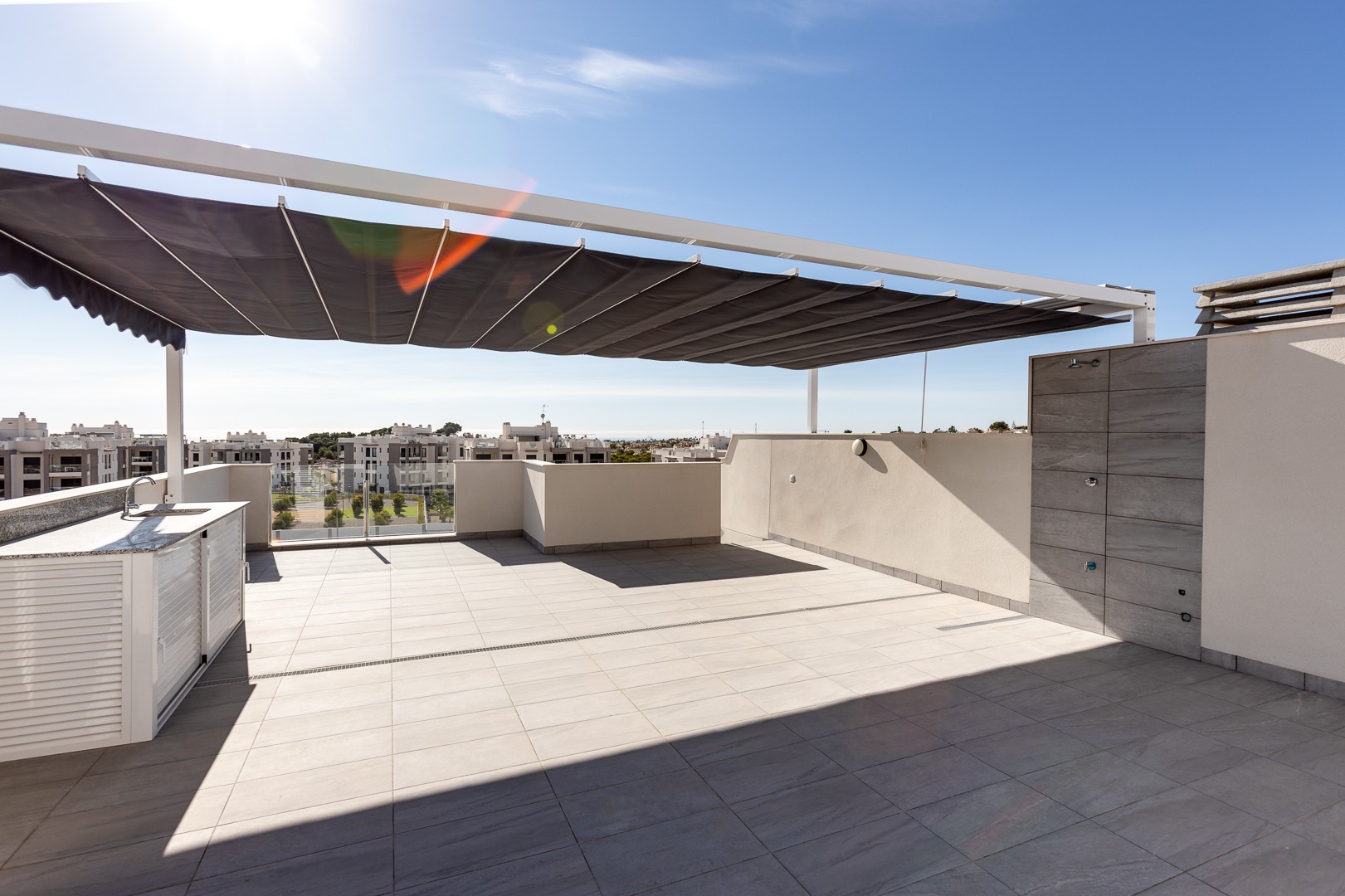 o_1eq2jmvl2156l1ge9ti81r9216201t