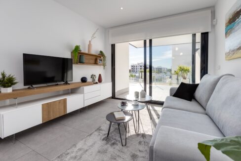 o_1eq2jnis4lurskc1qnoha120735