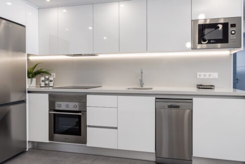 o_1eq2jnis4rpj9s217e01ui3ff731