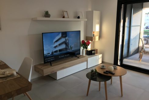 o_1eq3040hc1m5nn2l1kfl1rmeu7d2a