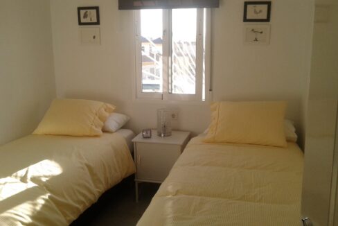 o_1eqsl0cc817e2l9g1div10ea1gof1v