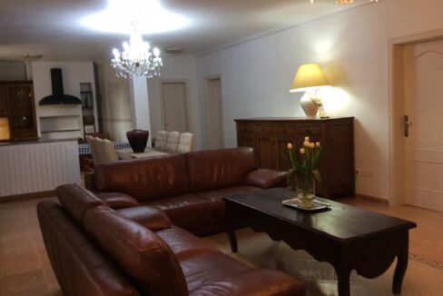 o_1es16f5op1jvn13j11o6q1iq2r3128